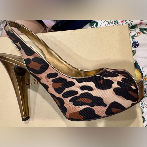 Vintage Guess Leopard Print Peep-toe, Platform Slingback Pumps Sz - Picture 6 of 7